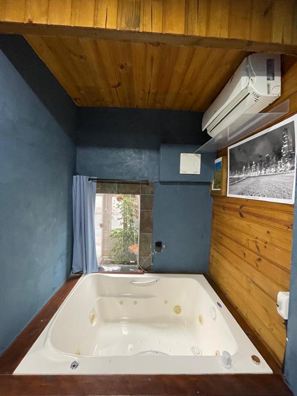 Suite Com Hidro No Centro Balneario Camboriu Exterior photo
